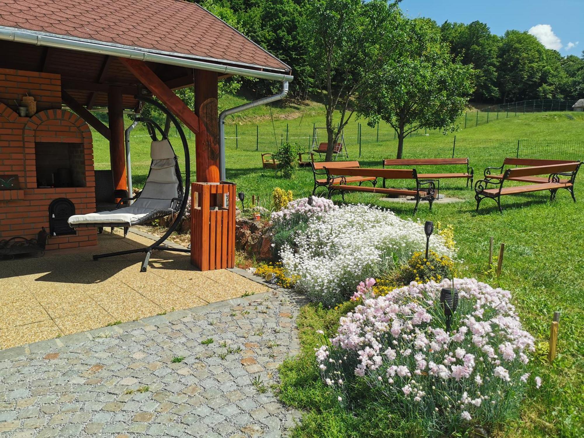 Olimpia Villa Tibod Exterior photo